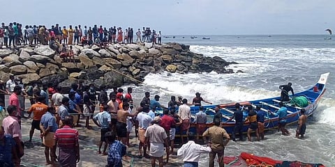 ದುರಂತಕ್ಕೀಡಾದ ದೋಣಿ