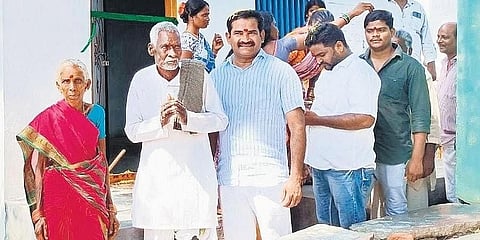 ಬಡ ಕುಟುಂಬದ ಜೊತೆ ಶ್ರೀರಾಮಮೂರ್ತಿ