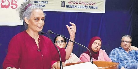ಬೂಕರ್ ಪ್ರಶಸ್ತಿ ವಿಜೇತೆ ಅರುಂಧತಿ ರಾಯ್