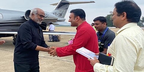 ರಜನಿಕಾಂತ್ ಗೆ ಹೆಚ್ ಎಎಲ್ ವಿಮಾನ ನಿಲ್ದಾಣದಲ್ಲಿ ಸ್ವಾಗತ