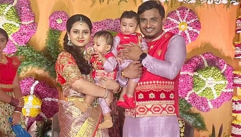 ಮಕ್ಕಳೊಂದಿಗೆ ಅಮೂಲ್ಯ ದಂಪತಿ