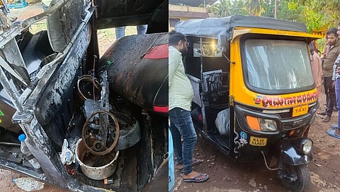 ಬಾಂಬ್ ಸ್ಫೋಟಗೊಂಡ ಆಟೋ.