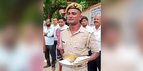 ಉತ್ತರ ಪ್ರದೇಶದ ಪೊಲೀಸ್ ಪೇದೆ ಮನೋಜ್ ಕುಮಾರ್
