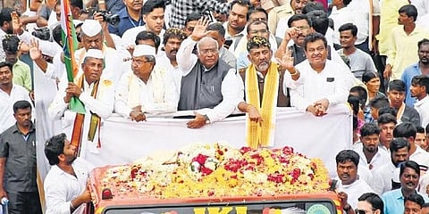 ಕಲಬುರಗಿಯಲ್ಲಿ ಮಲ್ಲಿಕಾರ್ಜುನ ಖರ್ಗೆ.