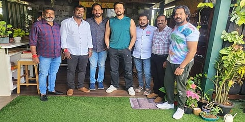 ಉಸಿರೆ ಉಸಿರೆ ಸಿನಿಮಾ ತಂಡದೊಂದಿಗೆ ಕಿಚ್ಚ ಸುದೀಪ್