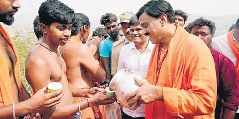 ಅಂಜನಾದ್ರಿ ಬೆಟ್ಟದಲ್ಲಿ ಜನಾರ್ಧನ ರೆಡ್ಡಿ