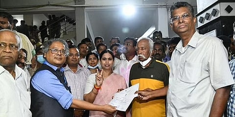 ಪ್ರಕಾಶ್ ಹುಕ್ಕೇರಿ ಗೆಲುವು