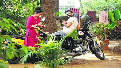 ಪೆಟ್ರೋಮ್ಯಾಕ್ಸ್ ಸಿನಿಮಾ ಸ್ಟಿಲ್