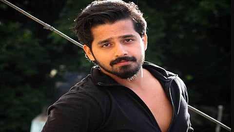 ಪೃಥ್ವಿ ಅಂಬರ್‌