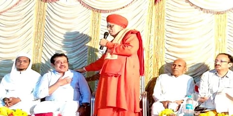 ಜಮೀರ್ ಗೆ ಬೆನ್ನುತಟ್ಟುತ್ತಿರುವ ವಿರಕ್ತಮಠ ಸ್ವಾಮೀಜಿ