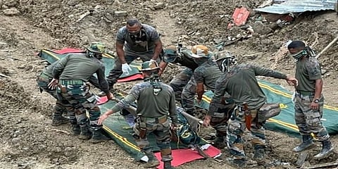 ರಕ್ಷಣಾ ಕಾರ್ಯಾಚರಣೆಯ ಚಿತ್ರ