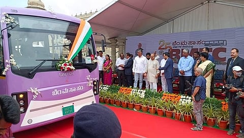 ಎಲೆಕ್ಟ್ರಿಕ್ ಬಸ್ ಗೆ ಸಿಎಂ ಚಾಲನೆ