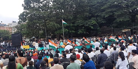 ಚಾಮರಾಜಪೇಟೆ ಮೈದಾನದಲ್ಲಿ ತ್ರಿವರ್ಣ ಧ್ವಜಾರೋಹಣ