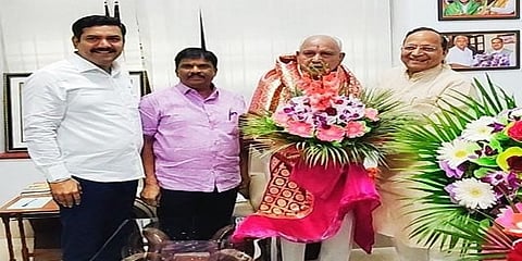 ಬಿ ಎಸ್ ಯಡಿಯೂರಪ್ಪ ಅವರನ್ನು ಭೇಟಿ ಮಾಡಿ ಅಭಿನಂದನೆ ಸಲ್ಲಿಸಿದ ರಾಜ್ಯ ಬಿಜೆಪಿ ಉಸ್ತುವಾರಿ ಅರುಣ್ ಸಿಂಗ್