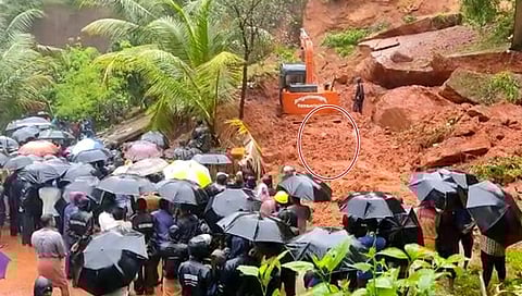 ಗುಡ್ಡ ಕುಸಿತದ ದೃಶ್ಯ