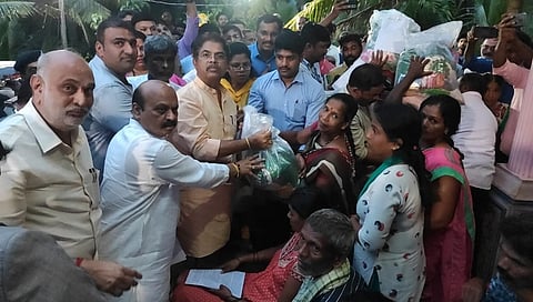 ಸಂತ್ರಸ್ತರ ಮನೆಗೆ ಸಿಎಂ ಭೇಟಿ