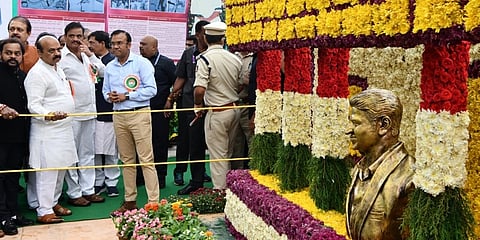 ಲಾಲ್ ಬಾಗ್ ನಲ್ಲಿ ಪುಷ್ಪ ಪ್ರದರ್ಶನಕ್ಕೆ ಚಾಲನೆ ನೀಡಿದ ಸಿಎಂ ಬಸವರಾಜ ಬೊಮ್ಮಾಯಿ