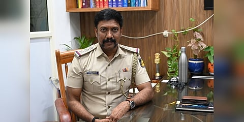 ಪೊಲೀಸ್ ಇನ್ಸ್ ಪೆಕ್ಟರ್ ಎಲ್ ವೈ ರಾಜೇಶ್