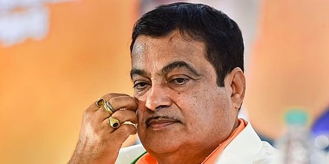 ನಿತಿನಿ ಗಡ್ಕರಿ