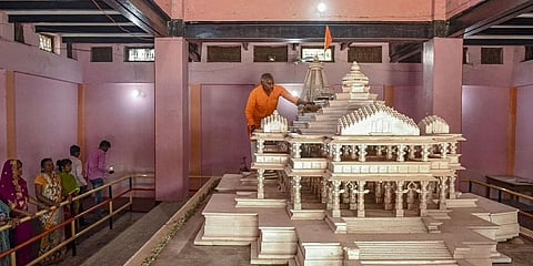 ಅಯೋಧ್ಯೆಯಲ್ಲಿ ನಿರ್ಮಾಣಗೊಳ್ಳಲಿರುವ ರಾಮಮಂದಿರದ ಮಾದರಿ