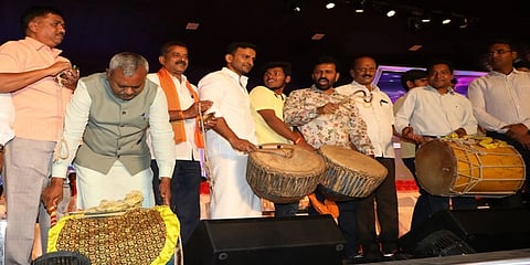ಎಸ್.ಟಿ. ಸೋಮಶೇಖರ್, ನಟ ಧನಂಜಯ್ ಮತ್ತಿತರರು