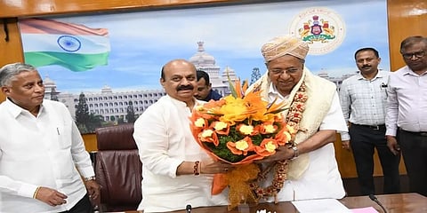 ಸಿಎಂ ಬೊಮ್ಮಾಯಿ ಭೇಟಿಯಾದ ಕೇರಳ ಸಿಎಂ