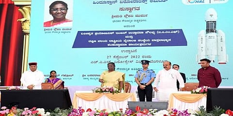 ರಾಷ್ಟ್ರಪತಿ ದ್ರೌಪದಿ ಮುರ್ಮು, ಮುಖ್ಯಮಂತ್ರಿ ಬಸವರಾಜ ಬೊಮ್ಮಾಯಿ ಮತ್ತಿತರರು