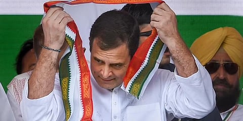 ರಾಮಲೀಲಾ ಮೈದಾನದಲ್ಲಿ ನಡೆದ ರ‍್ಯಾಲಿಯಲ್ಲಿ ಕಾಂಗ್ರೆಸ್ ನಾಯಕ ರಾಹುಲ್ ಗಾಂಧಿ