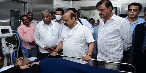 ಸಚಿವ ಉಮೇಶ್ ಕತ್ತಿ ನಿಧನ ಹಿನ್ನೆಲೆಯಲ್ಲಿ ಬೆಂಗಳೂರಿನ ಆಸ್ಪತ್ರೆಯಲ್ಲಿ ಅಂತಿಮ ದರ್ಶನ ಪಡೆದ ಮುಖ್ಯಮಂತ್ರಿ ಬಸವರಾಜ ಬೊಮ್ಮಾಯಿ ಹಾಗೂ ಸಂಪುಟ ಸದಸ್ಯರು