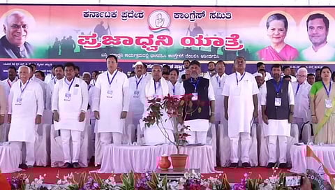 ಪ್ರಜಾಧ್ವನಿ ಜಂಟಿ ರಥಯಾತ್ರೆಗೆ ಚಾಲನೆ ನೀಡಿದ ಕಾಂಗ್ರೆಸ್.