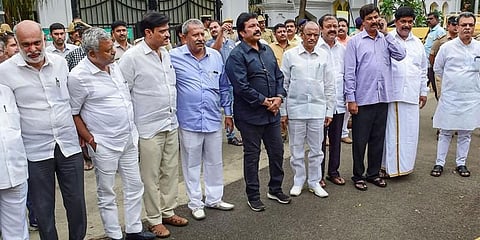 ಅತಂತ್ರ ಸ್ಥಿತಿಯಲ್ಲಿ  ಬಿಜೆಪಿಯ ವಲಸಿಗ ಸಚಿವರು