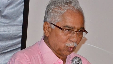 ಡಾ.ಚಂದ್ರಶೇಖರ ಕಂಬಾರ.