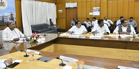 ಸಚಿವರು, ಅಧಿಕಾರಿಗಳೊಂದಿಗೆ ಸಿಎಂ ಸಿದ್ದರಾಮಯ್ಯ ಸಭೆ