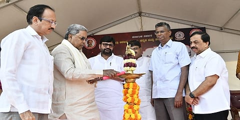 ಜ್ಯೋತಿ ಯಾತ್ರೆಗೆ ಚಾಲನೆ ನೀಡಿದ ಸಿಎಂ ಸಿದ್ದರಾಮಯ್ಯ ಮತ್ತಿತರರು