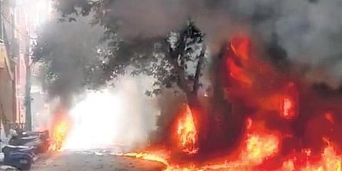 ಅಗರಬತ್ತಿ ಕಾರ್ಖಾನೆಯಲ್ಲಿ ಕಾಣಿಸಿಕೊಂಡ ಬೆಂಕಿ