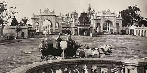 1950-60 ರ ದಶಕದ ರಾಜಮನೆತನ ದಸರಾದ ನೋಡದ ಛಾಯಾಚಿತ್ರಗಳು.