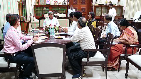 ಕೇಂದ್ರ ಬರ ಅಧ್ಯಯನ ತಂಡದೊಂದಿಗೆ ಸಿಎಂ ಮಾತುಕತೆ