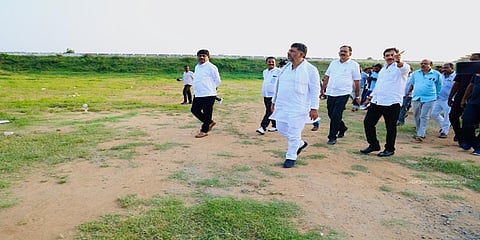 ಮಾಗಡಿ ಕೋಟೆಯಲ್ಲಿ ಪರಿಶೀಲನೆ ನಡೆಸಿದ ಡಿಕೆ ಶಿವಕುಮಾರ್