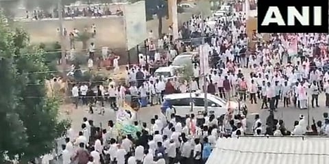 ಬಿಆರ್‌ಎಸ್, ಕಾಂಗ್ರೆಸ್ ಕಾರ್ಯಕರ್ತರ ನಡುವೆ ಘರ್ಷಣೆ