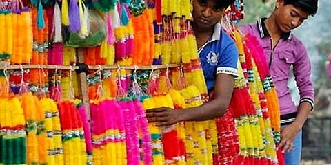 ಪ್ಲಾಸ್ಟಿಕ್ ಹಾರಗಳು