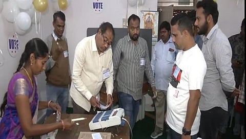 ಮತದಾನ ಕೇಂದ್ರ.