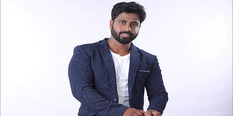 ರಾಯಲ್ ಮೆಕ್ ಸಿನಿಮಾದಲ್ಲಿ ನಟ ಧನುಷ್