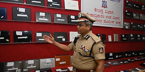 ಕಳವು ಮಾಡಲಾಗಿದ್ದ 133 ಲ್ಯಾಪ್‌ಟಾಪ್, 19 ಮೊಬೈಲ್ ಫೋನ್ ಮತ್ತು ನಾಲ್ಕು ಟ್ಯಾಬ್ಲೆಟ್‌ ವಶ