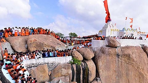 ಅಂಜನಾದ್ರಿಯಲ್ಲಿ ಮೊಳಗಿದ ಹನುಮನ ಜಪ: ಲಕ್ಷಾಂತರ ಭಕ್ತರಿಂದ ಮಾಲೆ ವಿಸರ್ಜನೆ