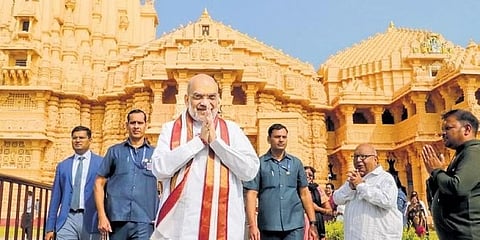 ಗಿರ್ ಸೋಮನಾಥ ಜಿಲ್ಲೆಯ ಸೋಮನಾಥ ದೇವಸ್ಥಾನಕ್ಕೆ ಭೇಟಿ ನೀಡಿದ ಅಮಿತ್ ಶಾ