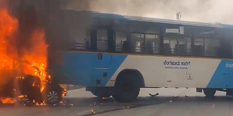 ಬಿಎಂಟಿಸಿ ಬಸ್ ಗೆ ಡಿಕ್ಕಿ ಹೊಡೆದ ಕಾರು