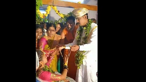 ಮದುವೆ ನಿರಾಕರಿಸುತ್ತಿರುವ ವಧು.