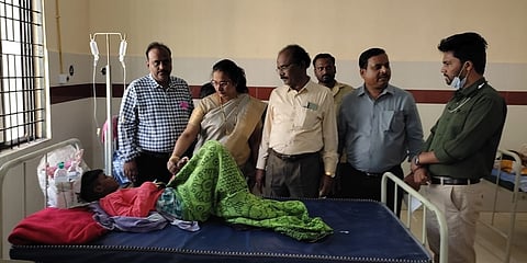 ಆಸ್ಪತ್ರೆಗೆ ವೈದ್ಯಾಧಿಕಾರಿಗಳ ಭೇಟಿ