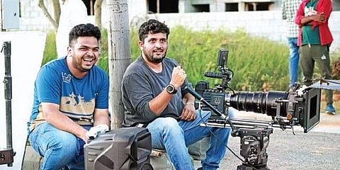 ಸಿನಿಮಾ ಸೆಟ್ ನಲ್ಲಿ ನಿರ್ದೇಶಕ ಸೌರಭ್ ಕುಲಕರ್ಣಿ