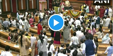 ದೆಹಲಿ ಎಂಸಿಡಿಯಲ್ಲಿ ಮಾರಾಮಾರಿ